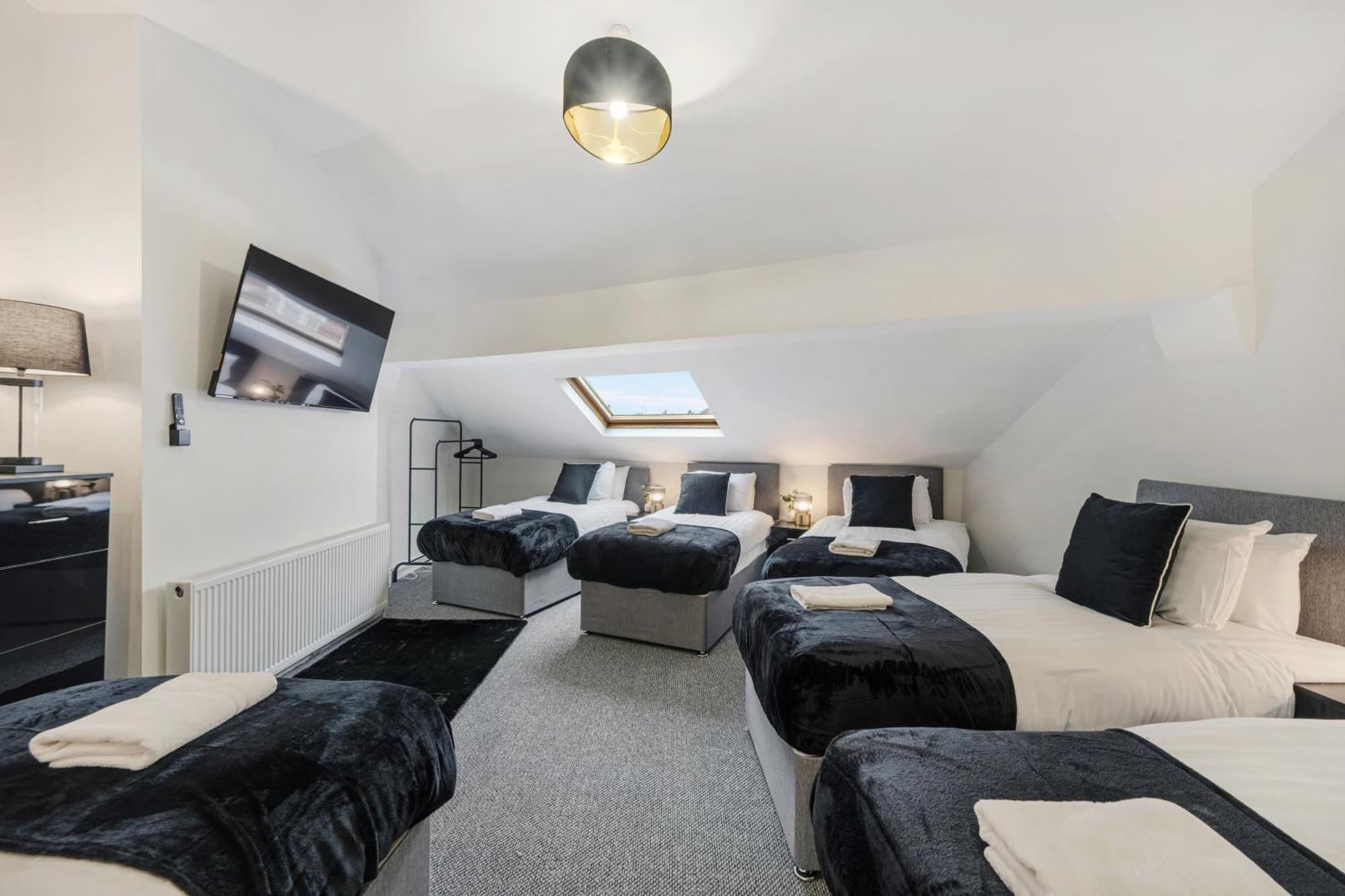Anfield Cosy Stays - Air Host & Stay - Sleeps 14 Liverpool Exteriör bild